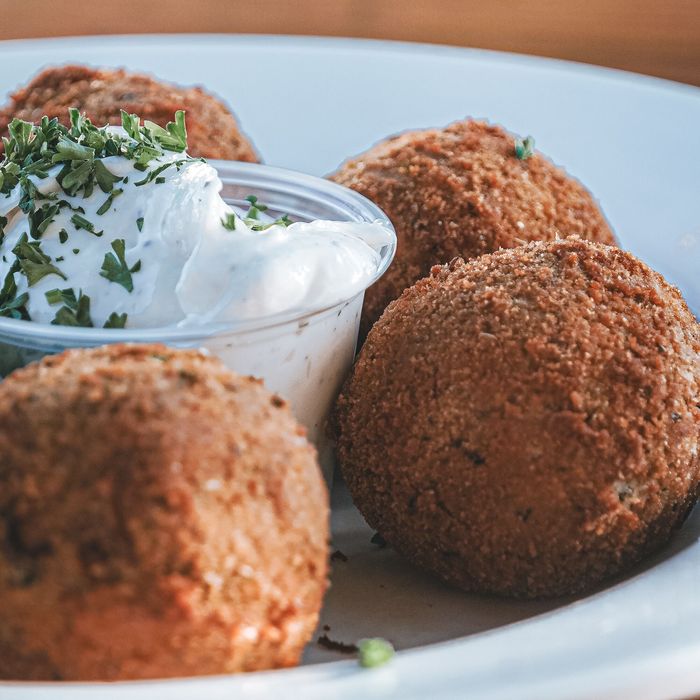 Kroketten met dipsaus